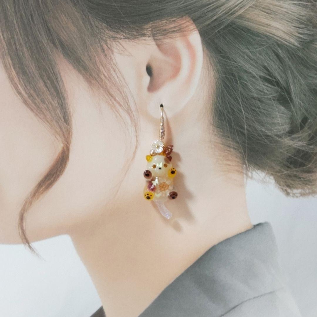 新型 レジン こちょこちょパー 三毛猫 猫 ねこ 手染め じゃらじゃら ピアス