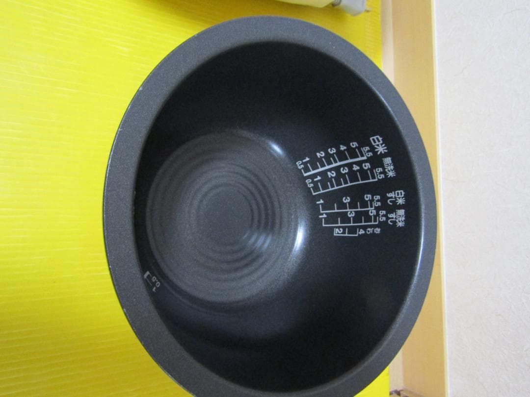 A0584 TOSHIBA 炊飯器 RC-10VRK 1.0L