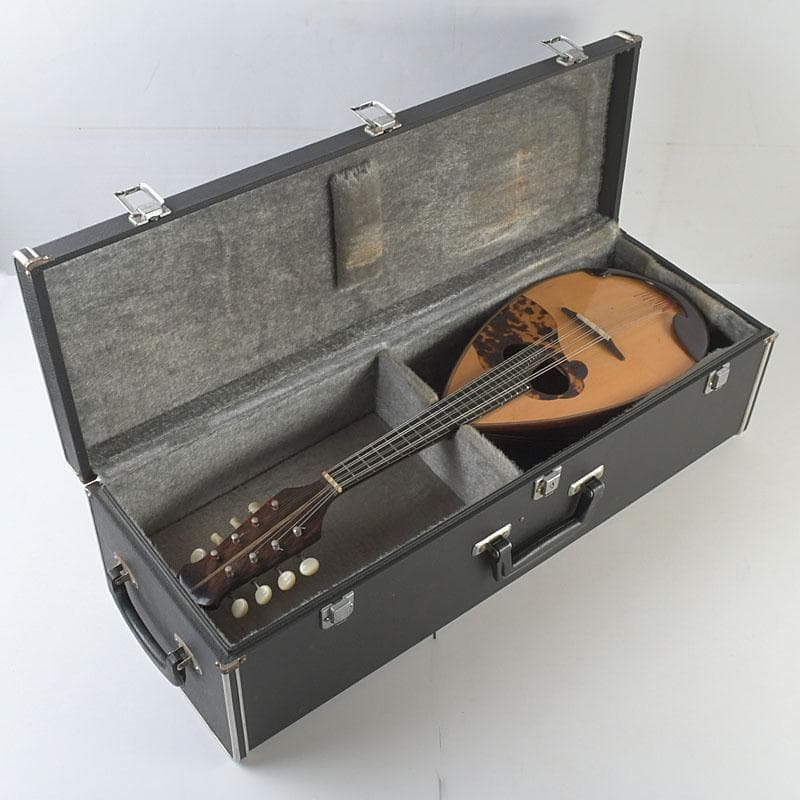 石川捷二郎　マンドリン　ハードケース・ピック付　V　9959A