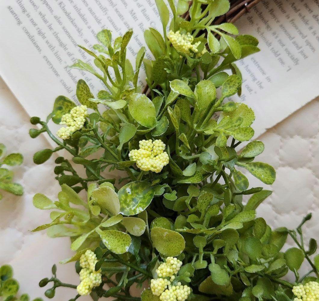 ラナンキュラスとくすみピンクスワッグ/ユーカリとカノンフラワーのハーフリース