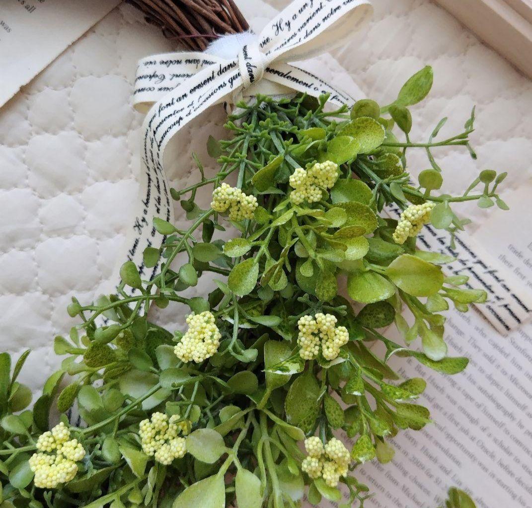 ラナンキュラスとくすみピンクスワッグ/ユーカリとカノンフラワーのハーフリース