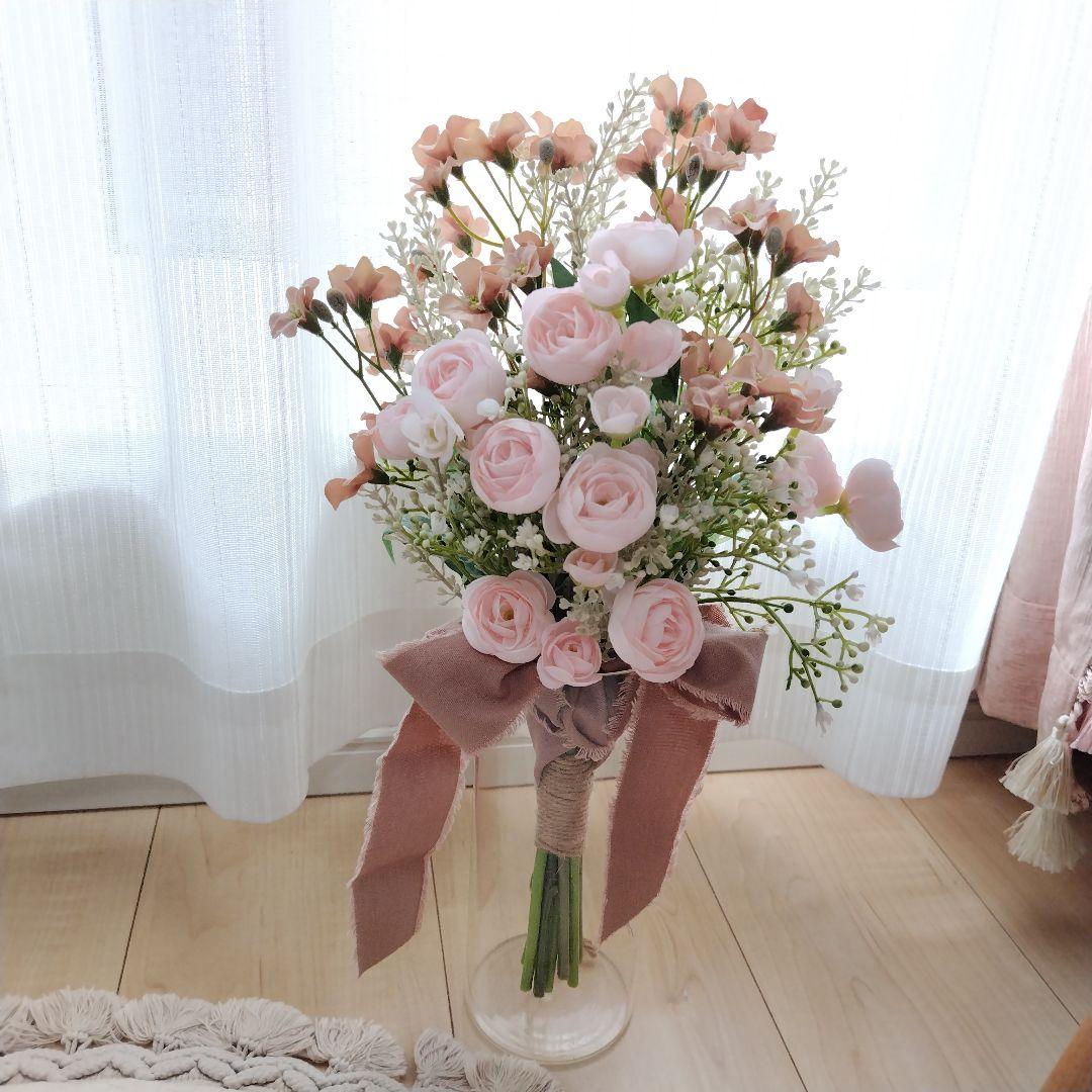 ラナンキュラスとくすみピンクスワッグ/ユーカリとカノンフラワーのハーフリース