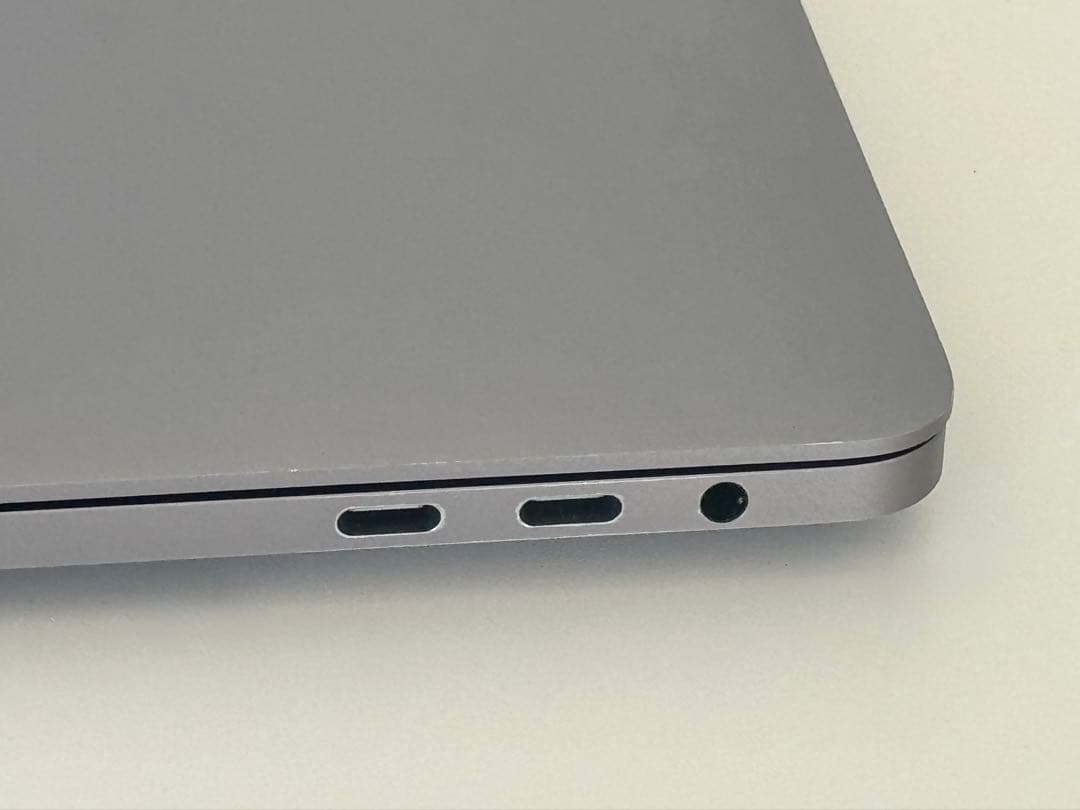 MacBook Pro 2018 15インチ A1990 i9 32GB