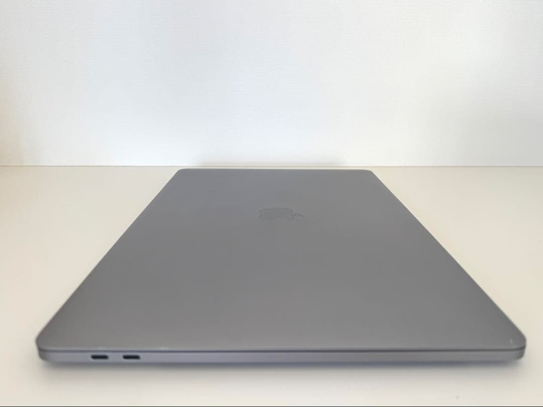 MacBook Pro 2018 15インチ A1990 i9 32GB