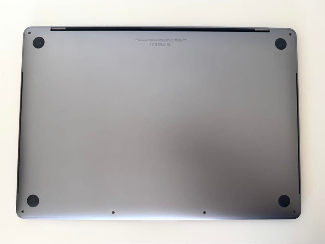 MacBook Pro 2018 15インチ A1990 i9 32GB