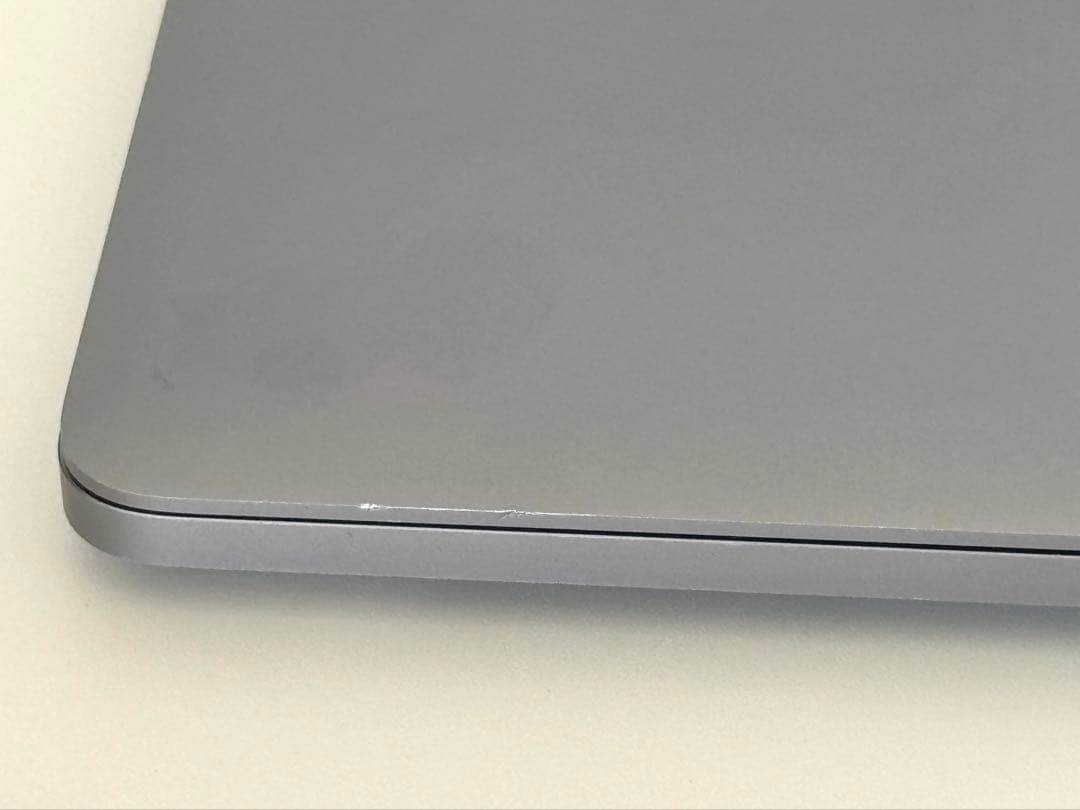 MacBook Pro 2018 15インチ A1990 i9 32GB