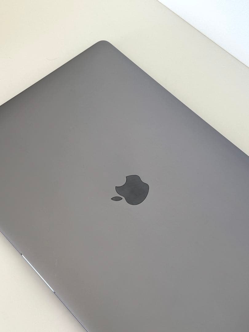 MacBook Pro 2018 15インチ A1990 i9 32GB