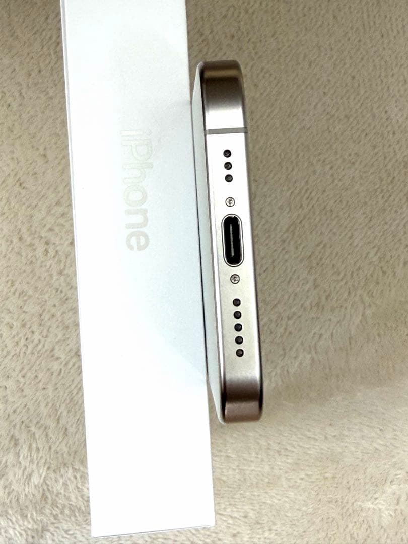 Apple iPhone 15Pro 125GB ホワイト本体