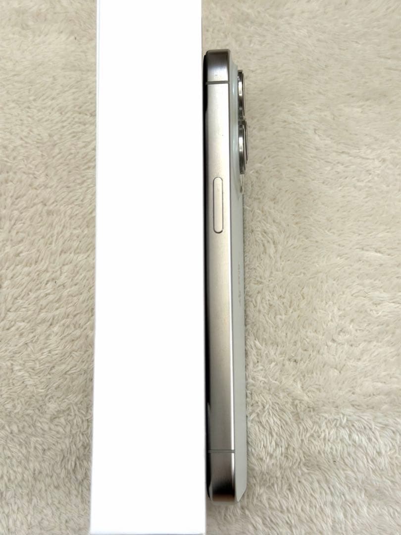 Apple iPhone 15Pro 125GB ホワイト本体