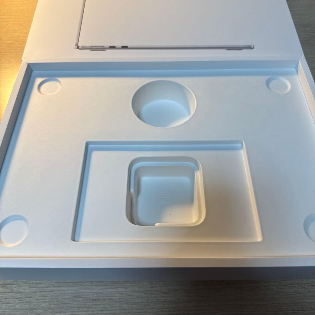 MacBook Air 13.6インチ（M2・2023年モデル）