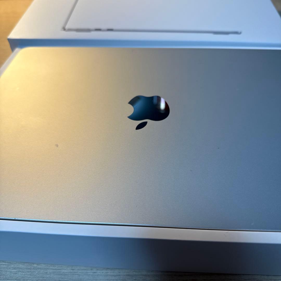 MacBook Air 13.6インチ（M2・2023年モデル）