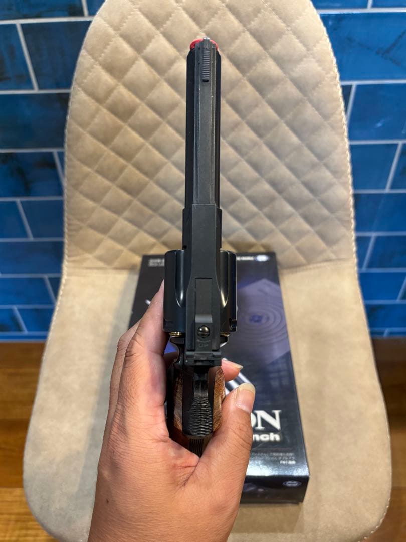 コルトパイソン 357マグナム 4インチ 木製グリップ リアルカート