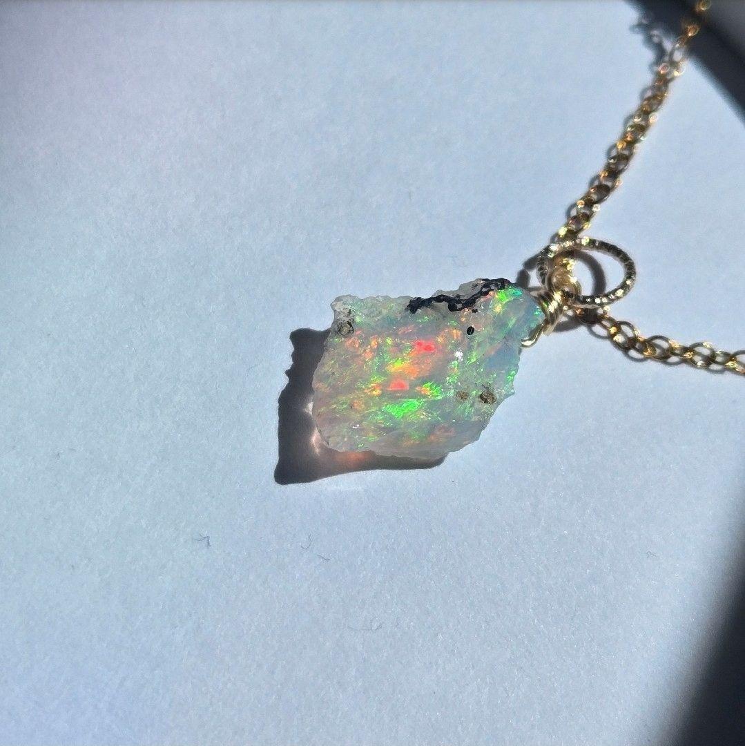 【一点物】エチオピアオパール ラフロック ペンダントトップ ✩.*˚