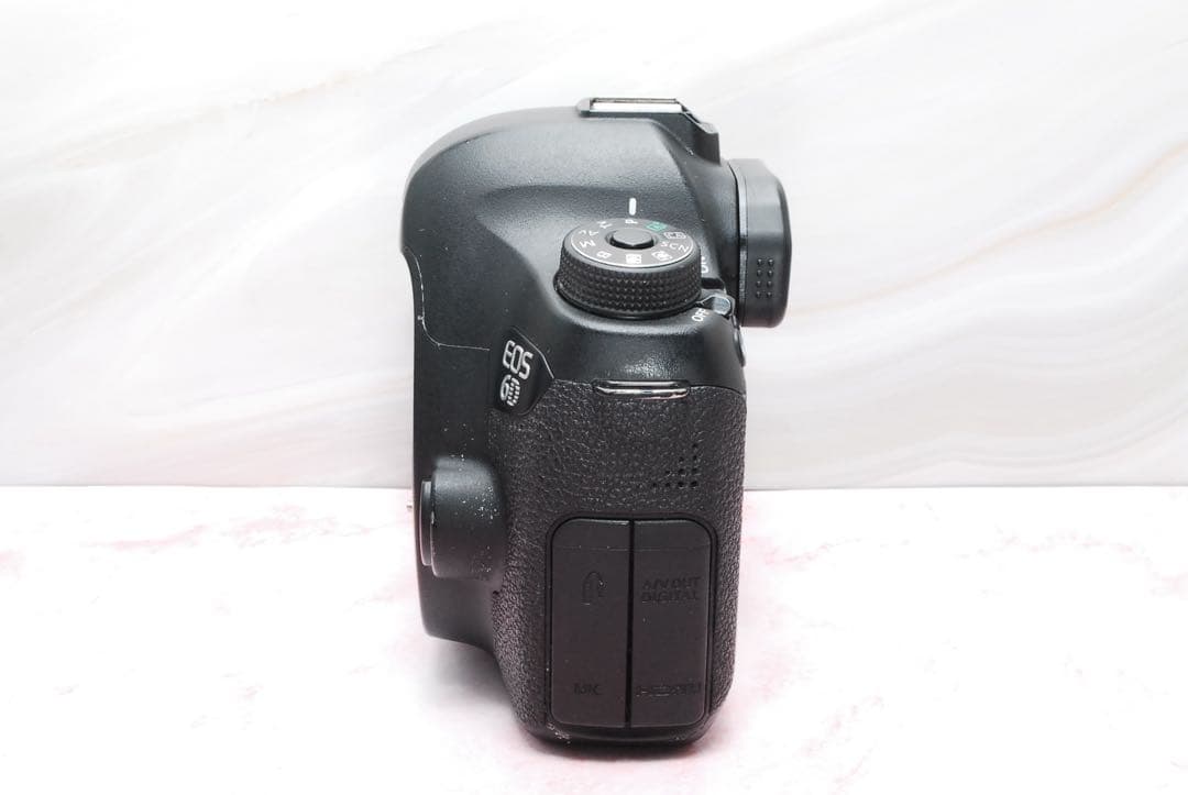 大人気❣️フルサイズ機❣️Canon EOS 6D★一眼レフ★初心者でも安心★