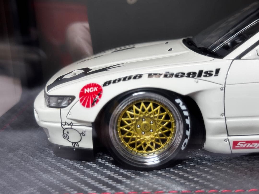 Rocket Bunny S14 V2 ホワイト 1/18イグニッションモデル