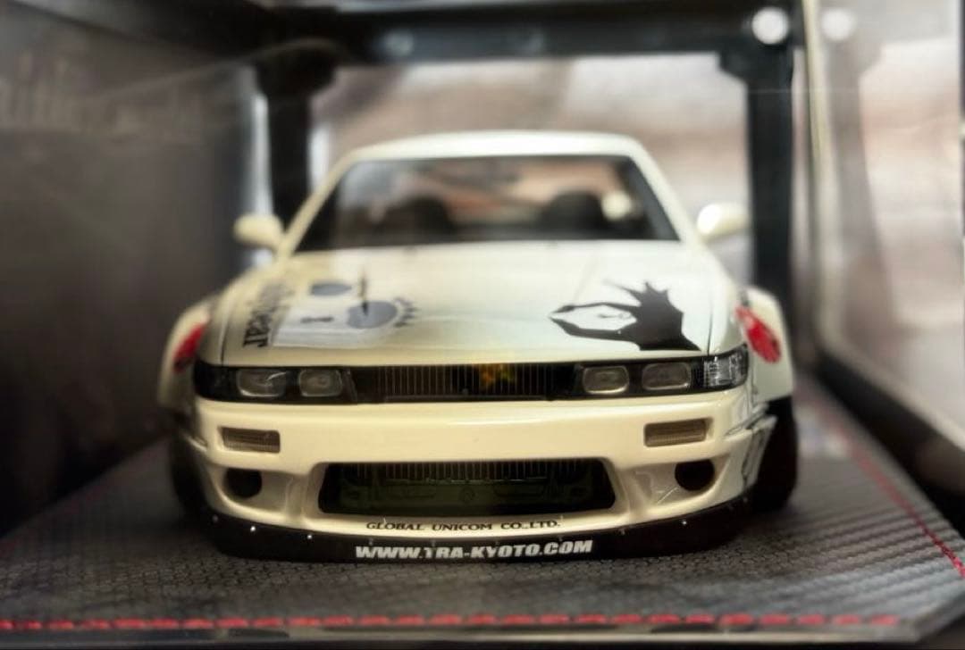 Rocket Bunny S14 V2 ホワイト 1/18イグニッションモデル