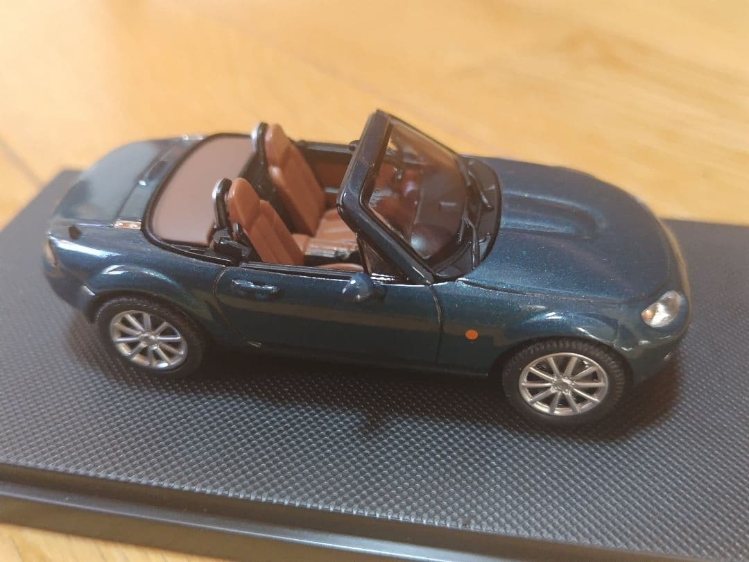 EBBRO「MAZDA ROADSTER 2005」