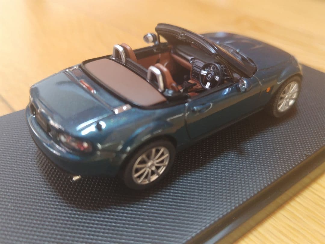 EBBRO「MAZDA ROADSTER 2005」