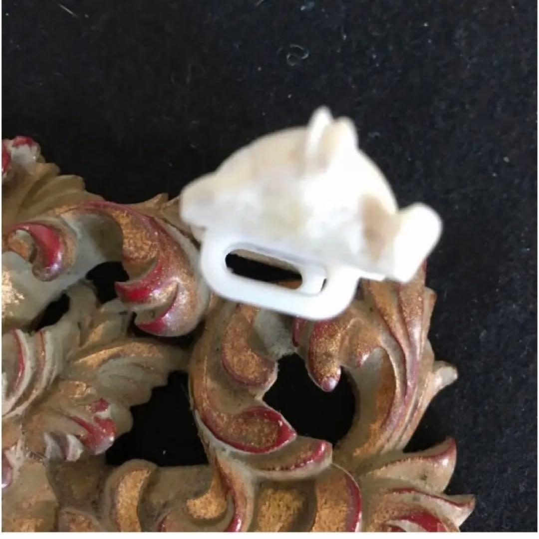 【種名　日本鹿の角】 手彫り帯留め　⭐️お茶目な金魚⭐️ ☆匿名☆