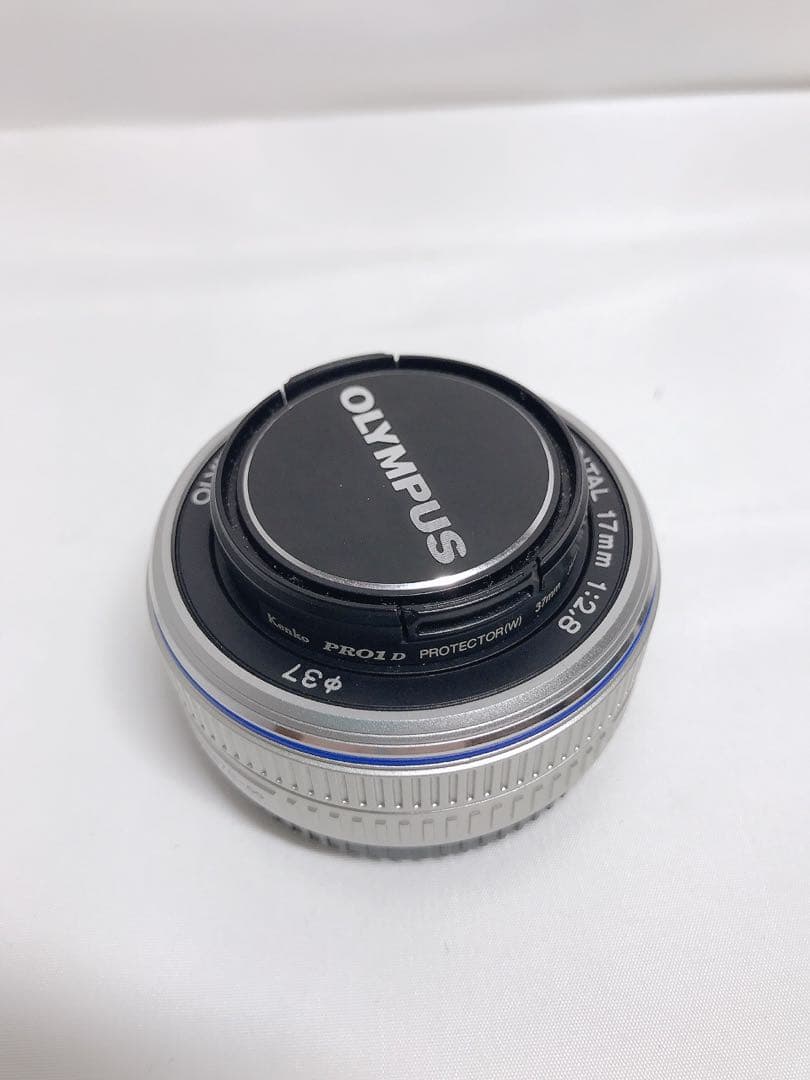 OLYMPUS M.ZUIKO DIGITAL 17mm F2.8 シルバー