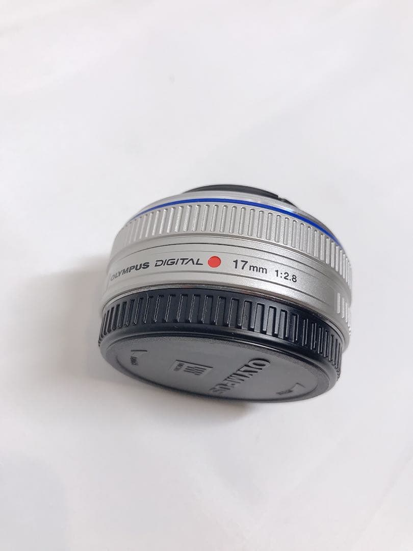 OLYMPUS M.ZUIKO DIGITAL 17mm F2.8 シルバー