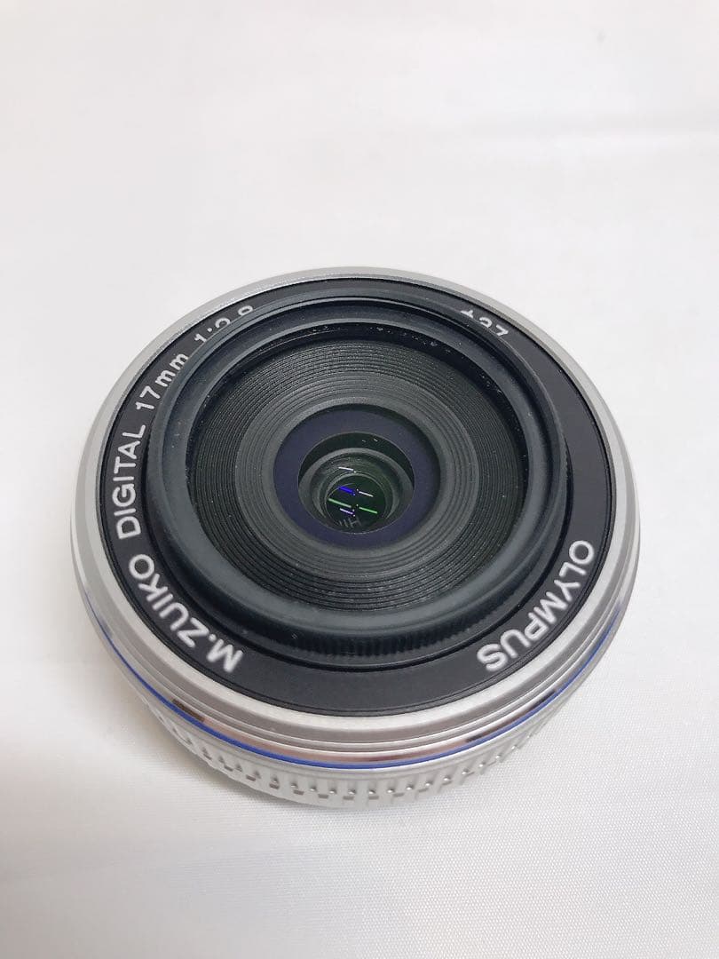 OLYMPUS M.ZUIKO DIGITAL 17mm F2.8 シルバー