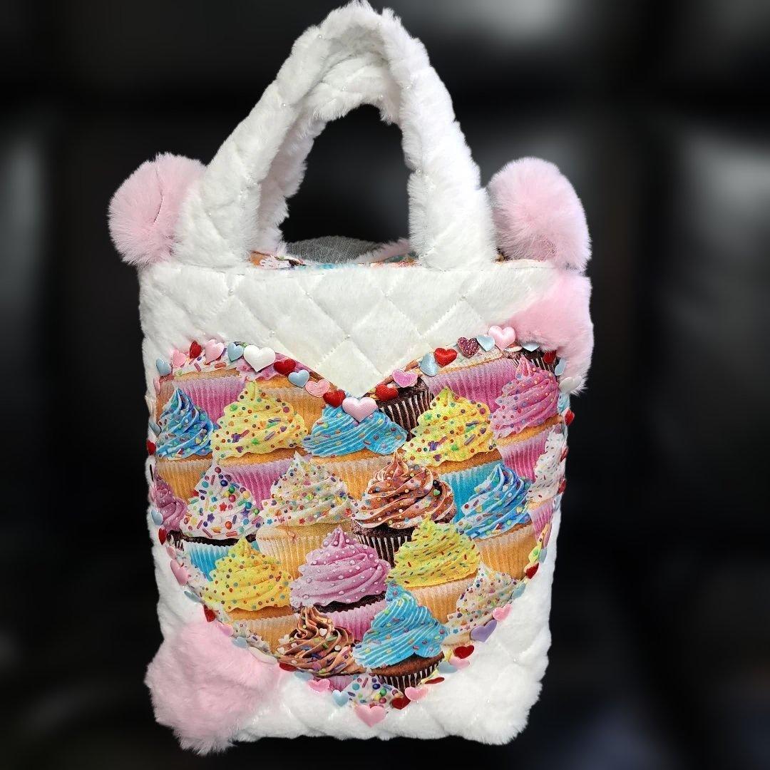 ゆ*ら様 コヤンイサムチョン♥️バレンタイン　デカニャンコ　ピンクファーホワイト