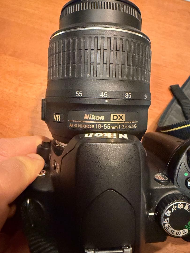 ■ニコン　Nikon D60+AF-S DX NIKKOR 18-55