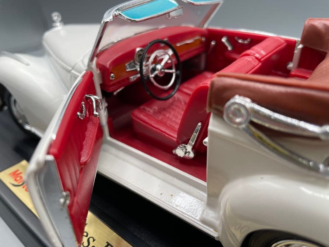 マイスト Maisto 1/18 Mercedes Benz 300S ベンツ