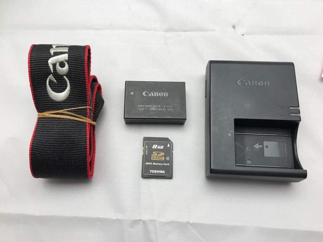 ショット数3,600枚！Canon EOS 9000D レンズキット