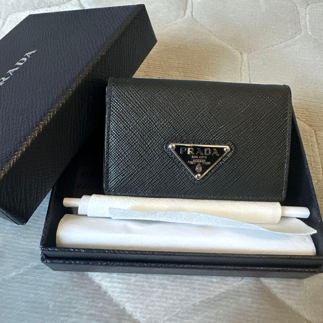 PRADA 三折財布