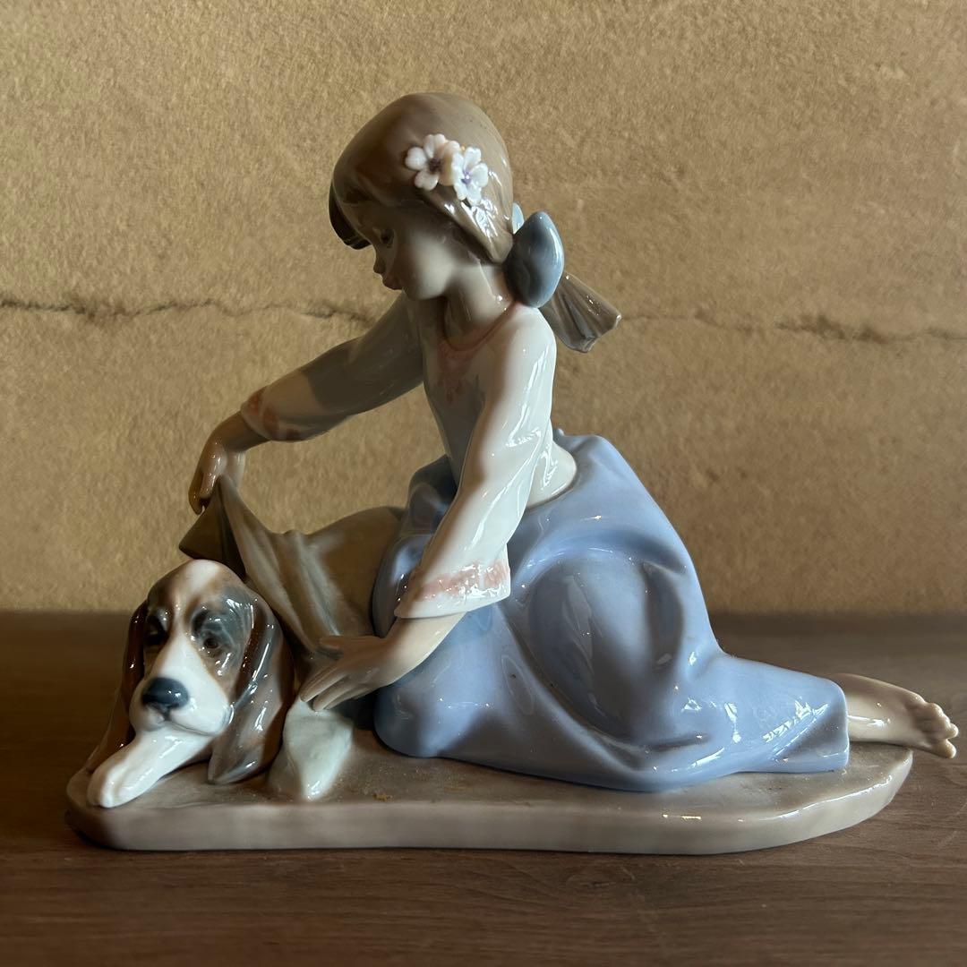 Lladro リヤドロ　「風邪をひかないように」陶器人形　26.2.11-1