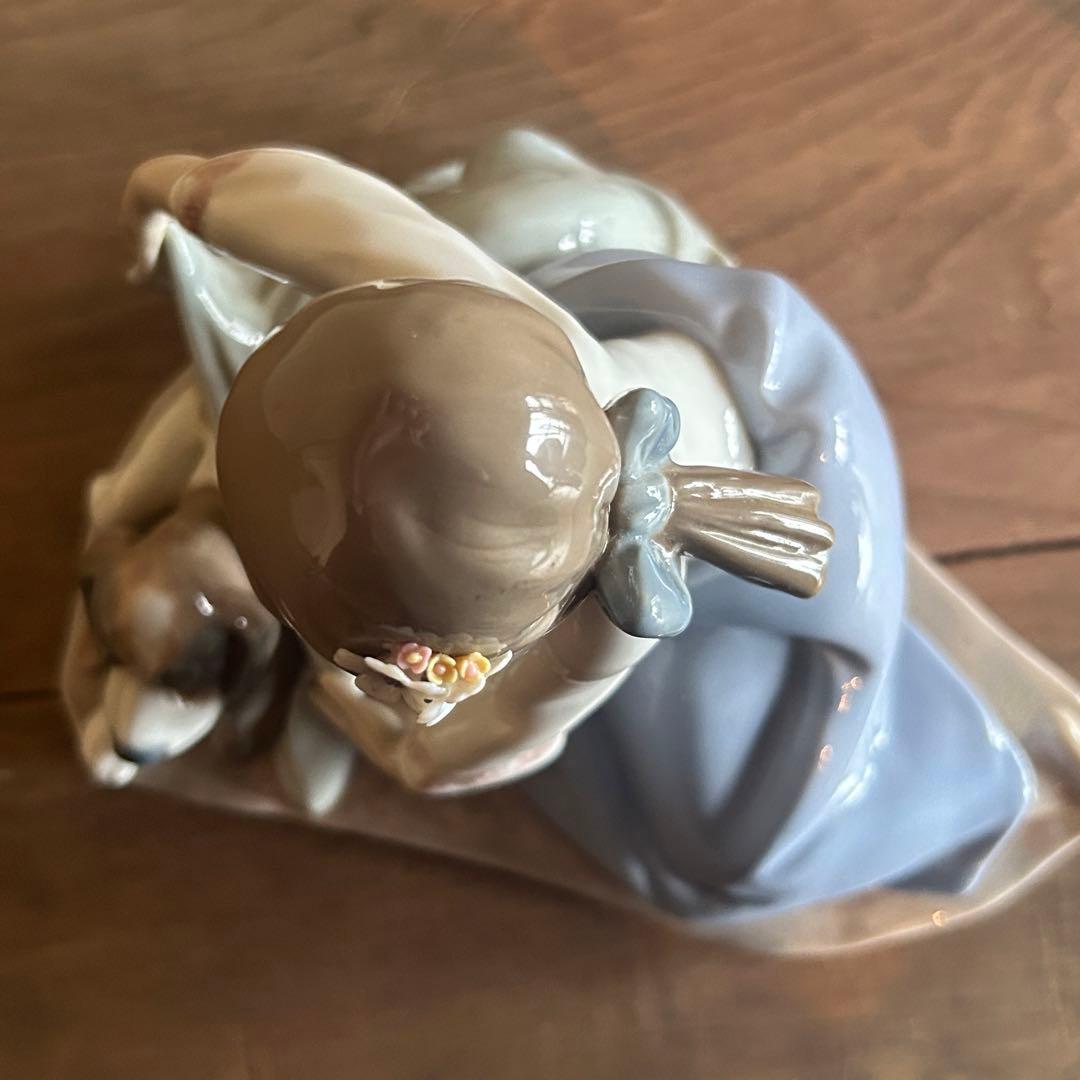 Lladro リヤドロ　「風邪をひかないように」陶器人形　26.2.11-1