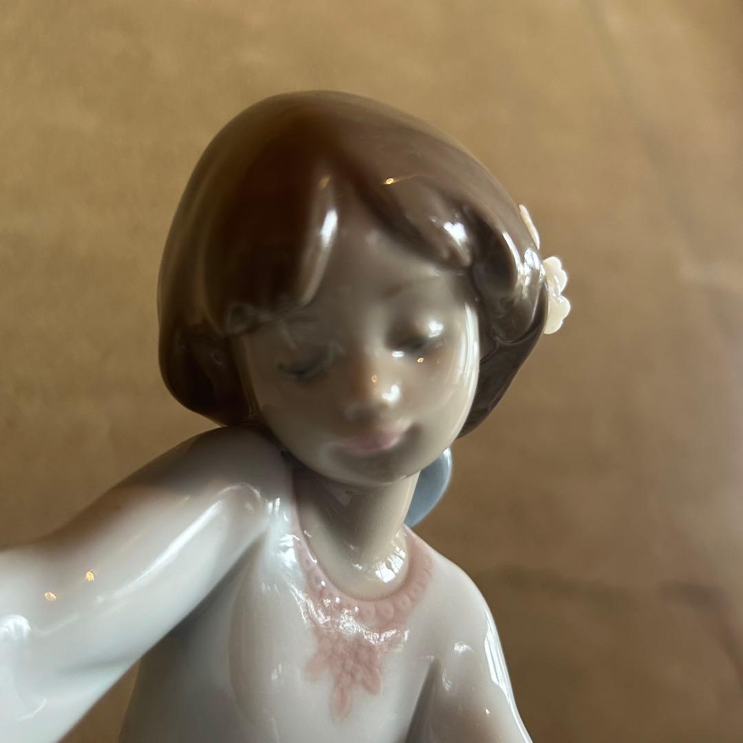 Lladro リヤドロ　「風邪をひかないように」陶器人形　26.2.11-1