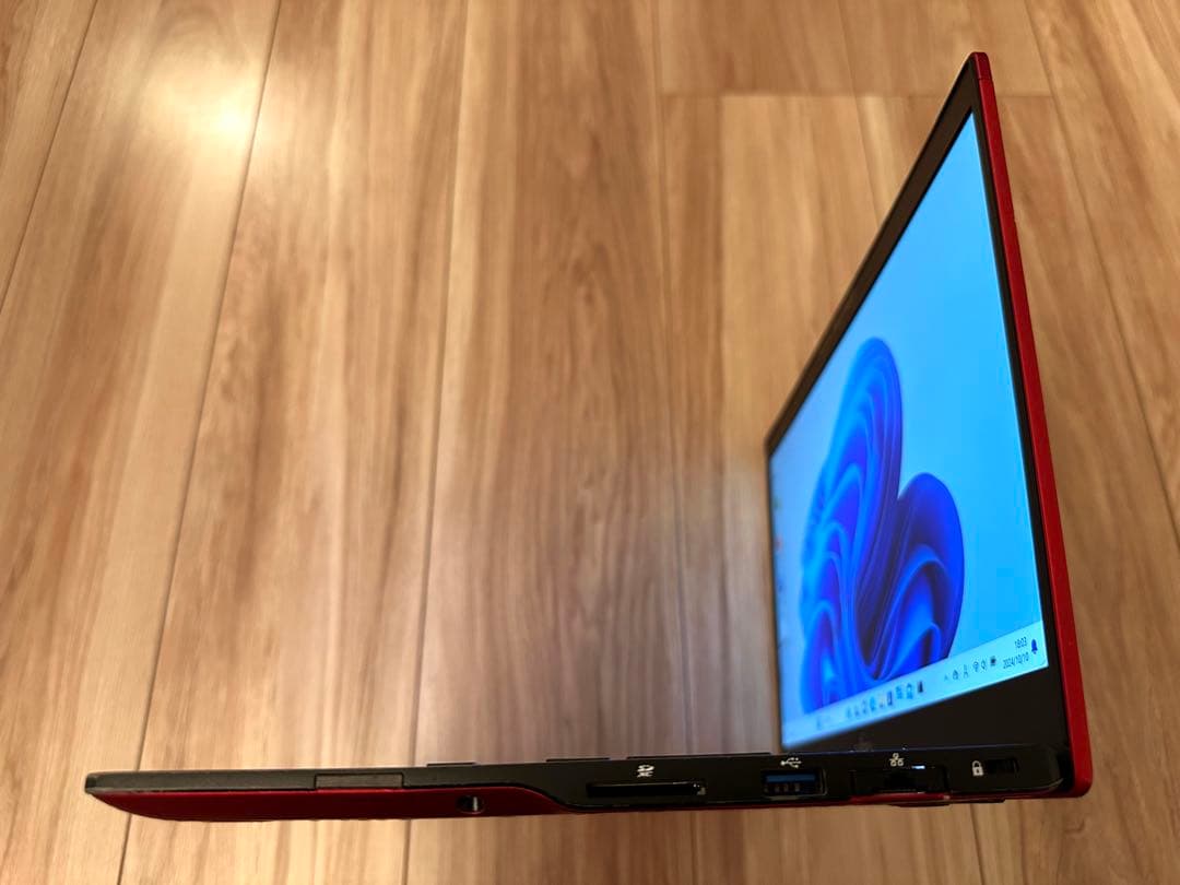 軽量777g Win11/office21付 赤LIFEBOOK U939/A