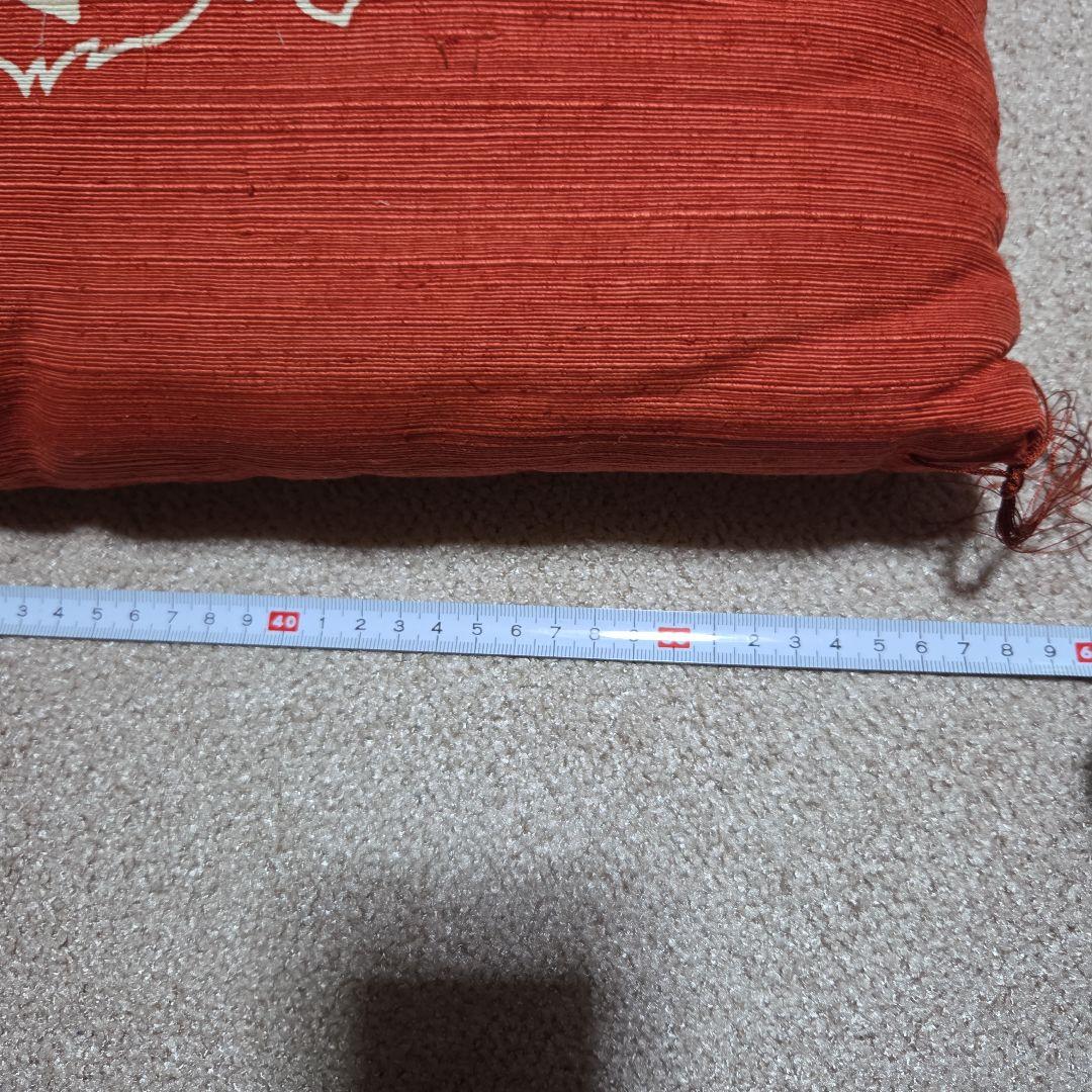 花柄刺繍の座布団 約60cm x 57cm　１0セット