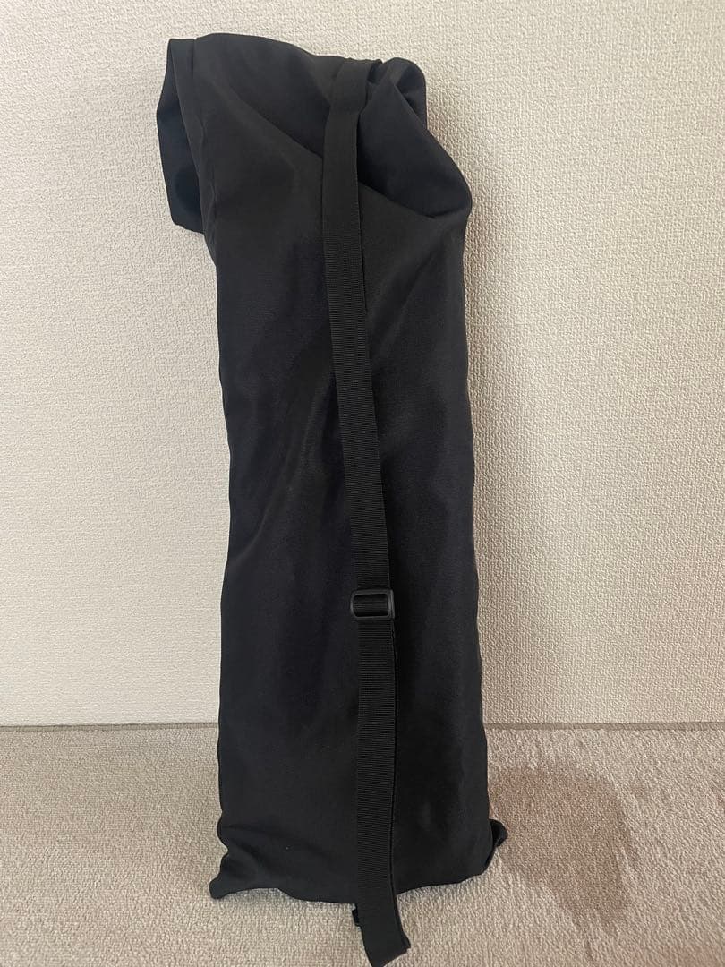 NORAs サイドテーブル　ウォールナット　真鍮