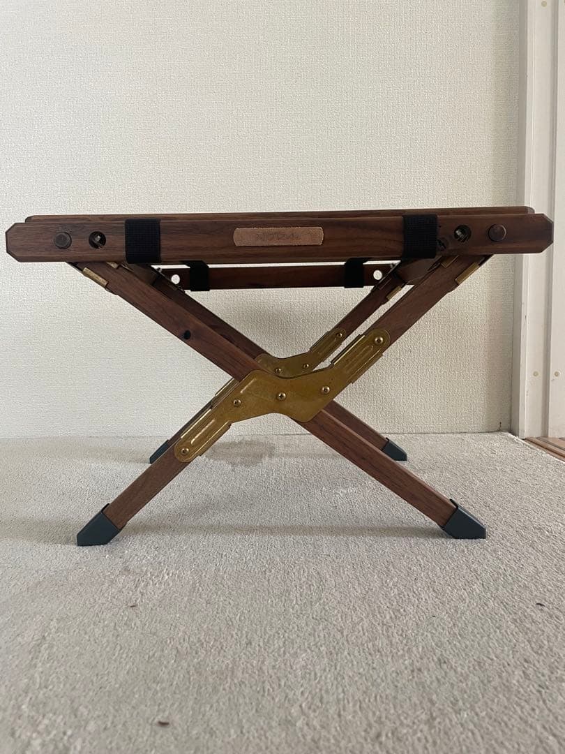 NORAs サイドテーブル　ウォールナット　真鍮