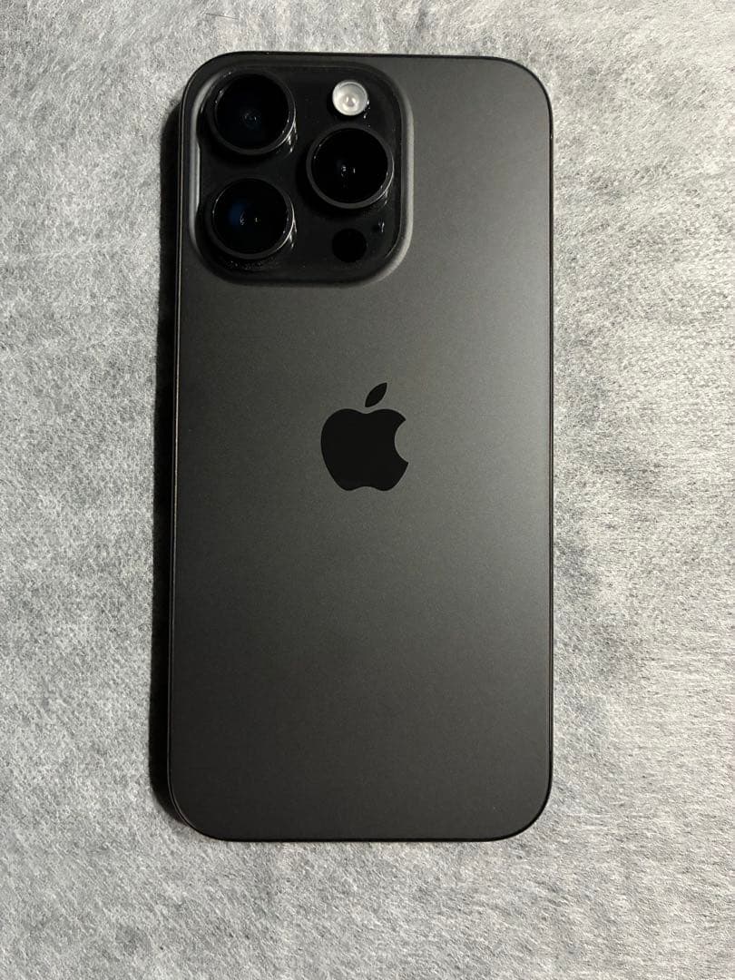 iPhone 15pro 128GB ブラックチタニウム　SIMフリー