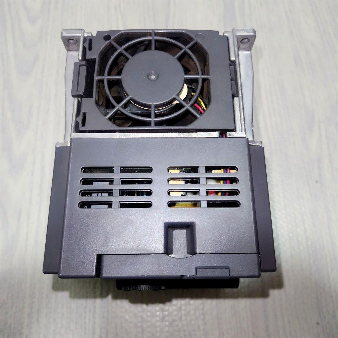 三菱電機 MITSUBISHI インバーター2.2KW FR-E720-2.2K