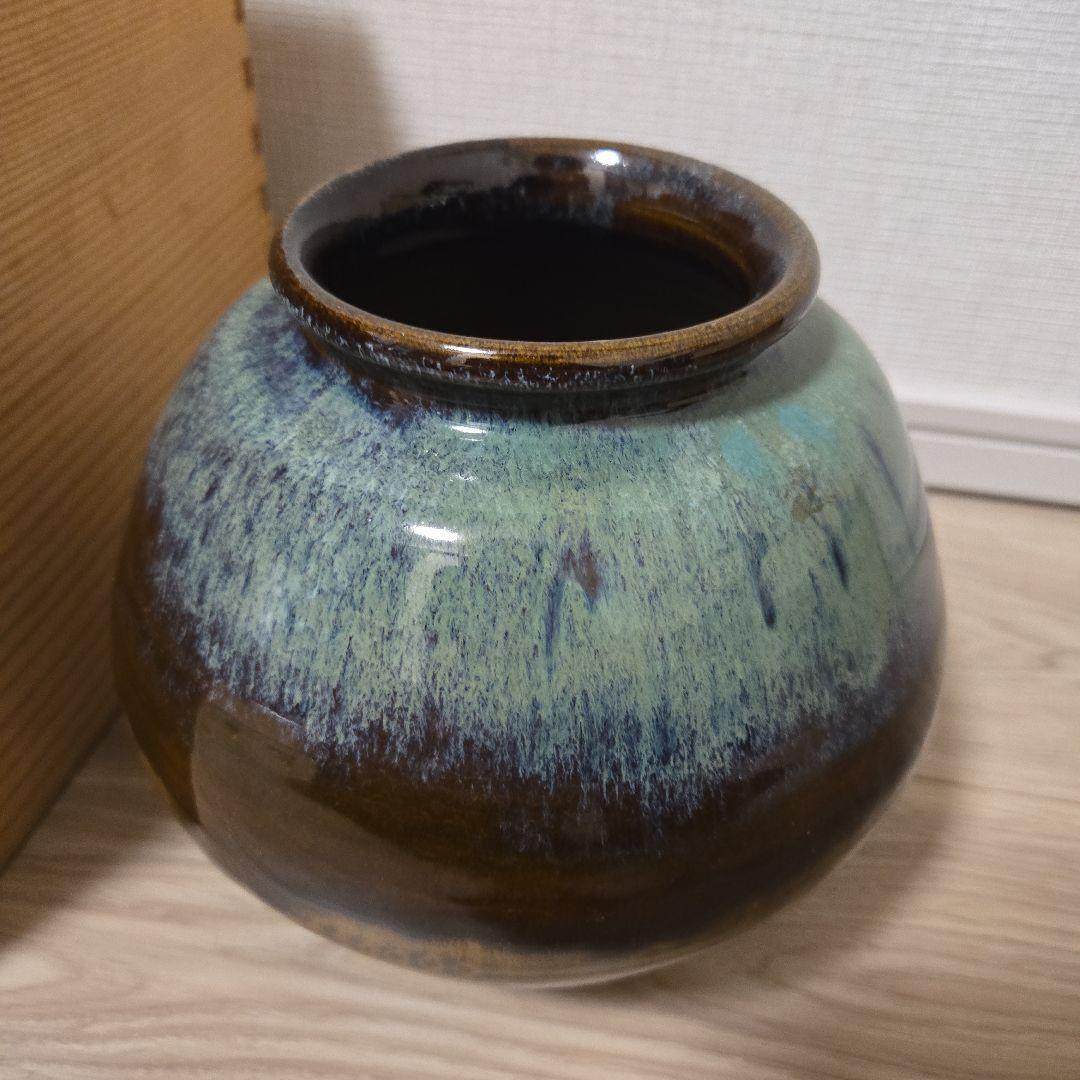 宮内庁御用達 深川製磁 美術有田焼 花瓶 壺 高さ16cm、直径17cm