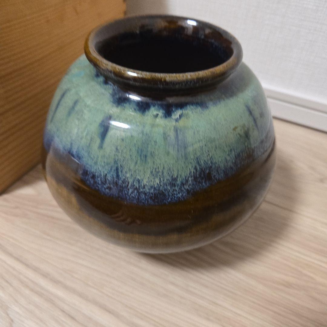 宮内庁御用達 深川製磁 美術有田焼 花瓶 壺 高さ16cm、直径17cm