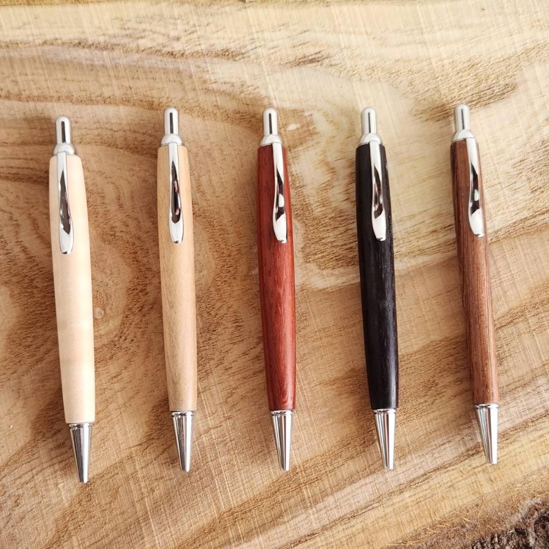 [8j1]シカモアの木軸ペン(ワンピース）