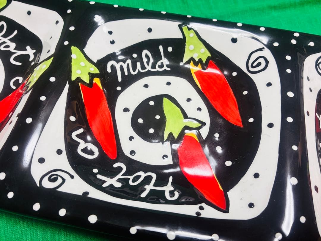 STUDIO NOVA のレッドホットチリ皿⭐︎