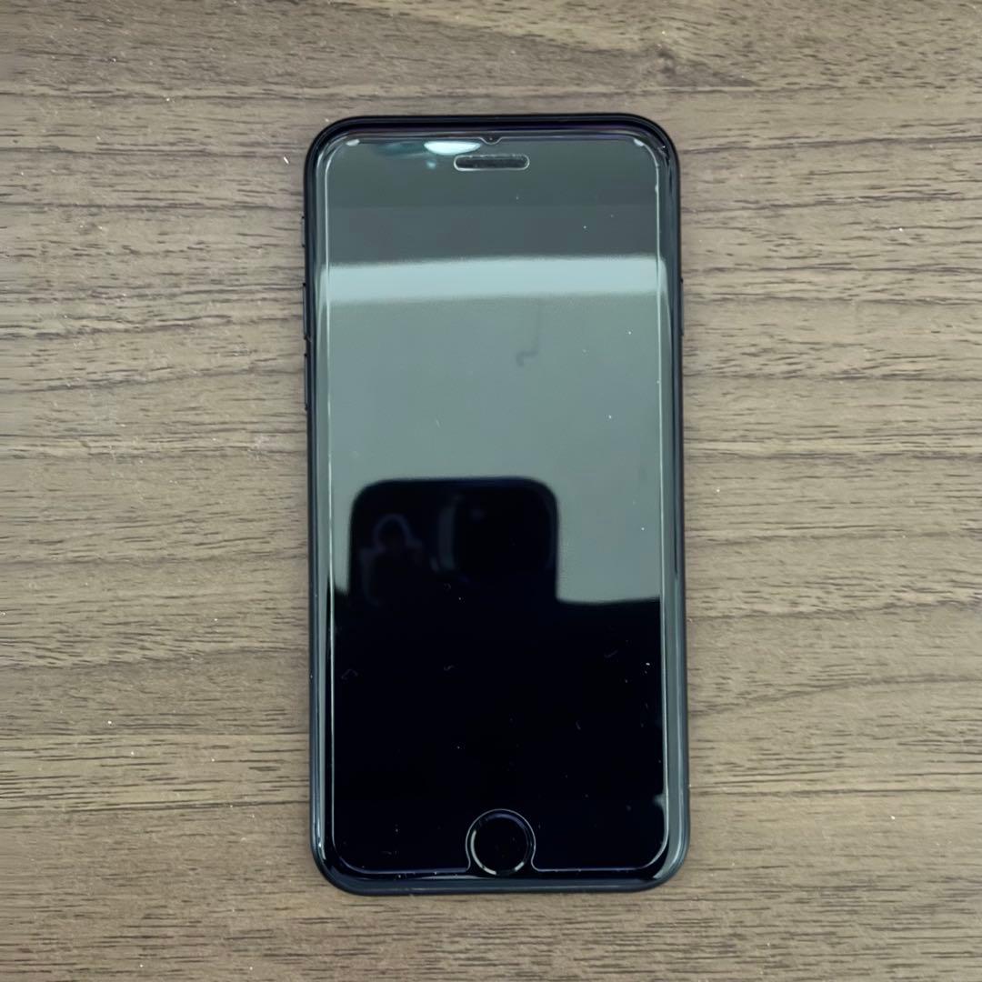 【美品】iPhone SE2 SIMフリー 64GB