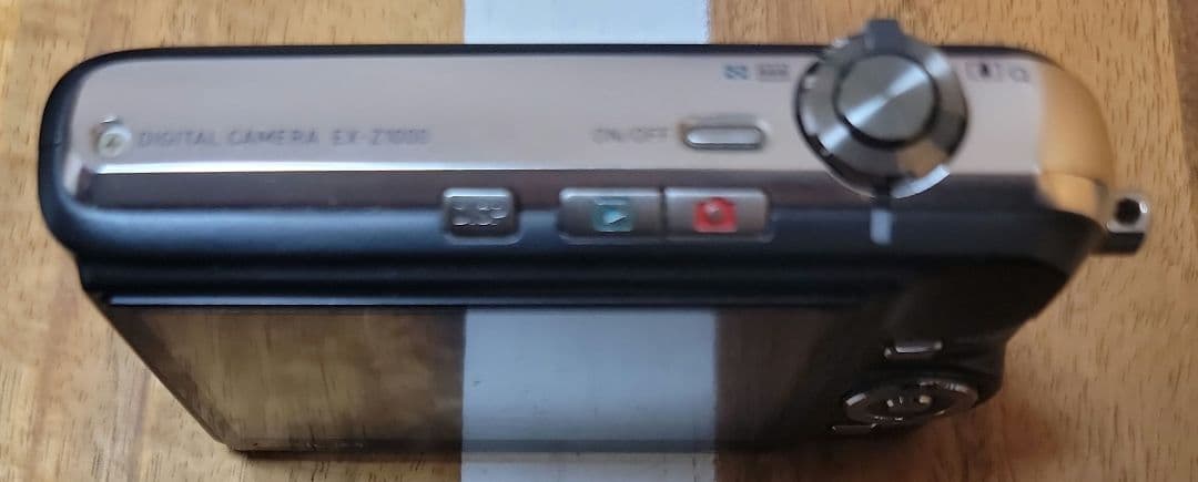 【稼働品】CASIO EXILIM 10.1メガピクセル デジタルカメラ