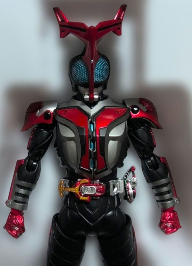 s.h.フィギュアーツ　仮面ライダー　カブト　ハイパーフォーム　真骨彫製法