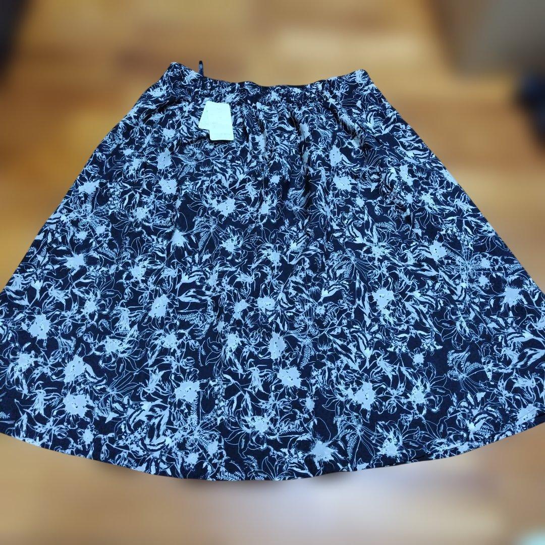 【4点まとめ売り】アフタヌーンティー　エプロン、スカート、ワンピース