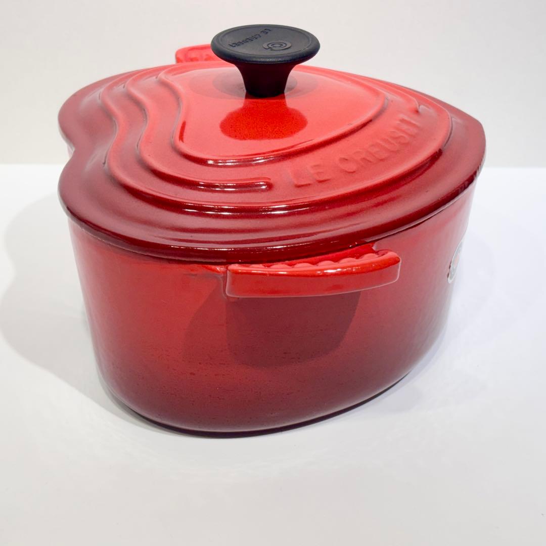 最終値下げ！新品・未使用品！LE CREUSET ハート型 両手鍋 レッド