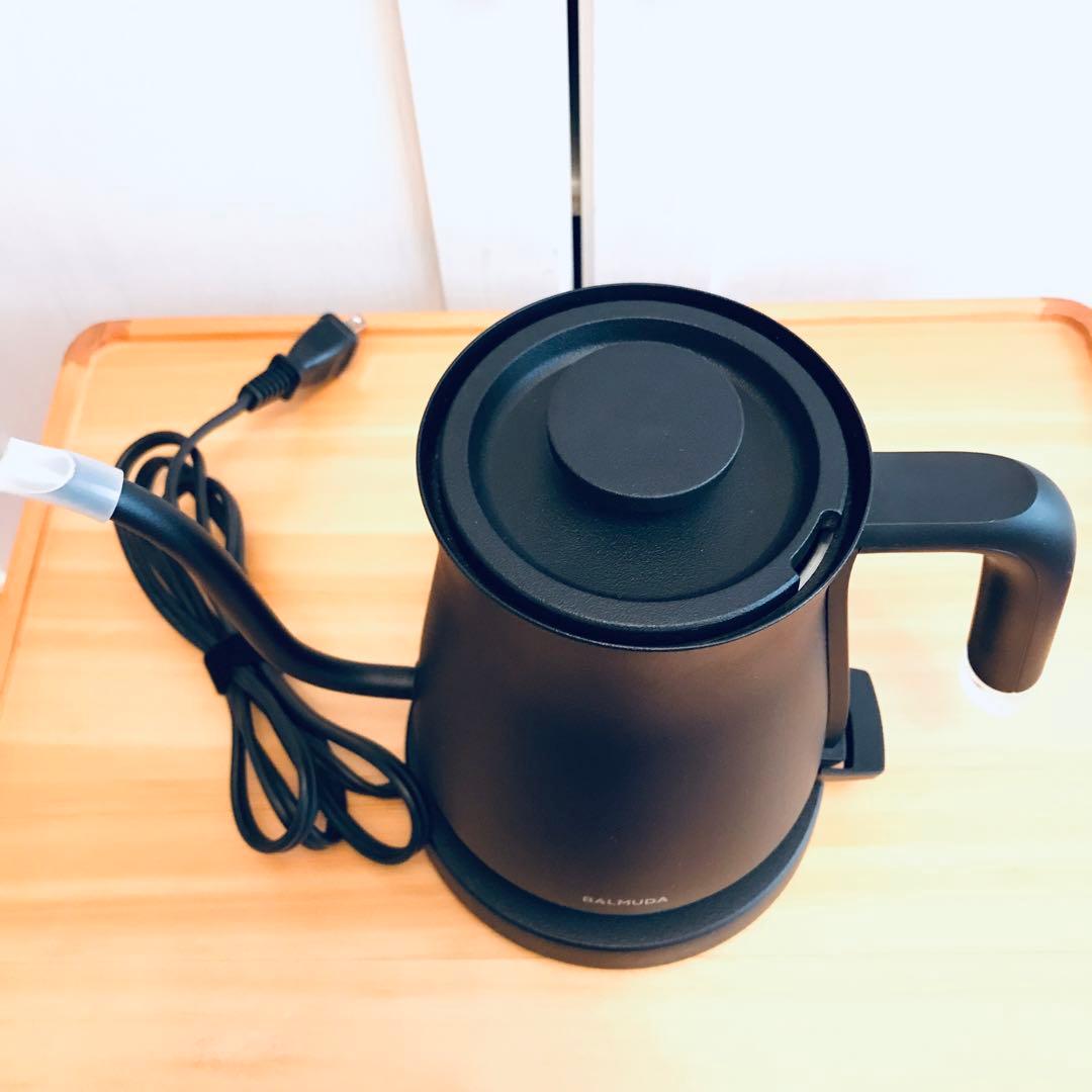 美品【BALMUDA The Pot✴︎バルミユーダ電気ケトル】ブラック短期間使用